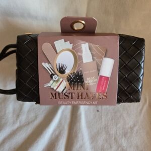 Beauty Evolved Beauty Emergency Kit NWT